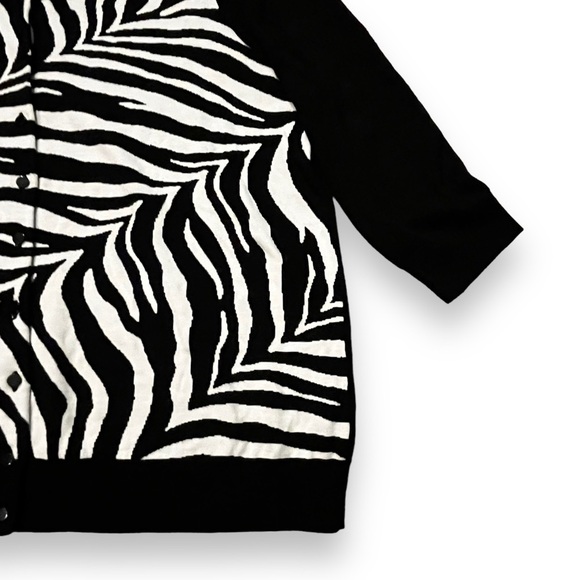 Talbots Cardigan Sweater Zebra Print Black White Classic 3/4 sleeve Size 1X - Picture 4 of 6